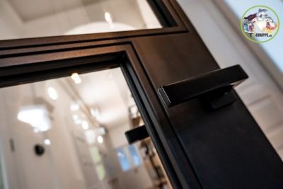 detail kľučky industriálnych dverí, Turčianske Teplice