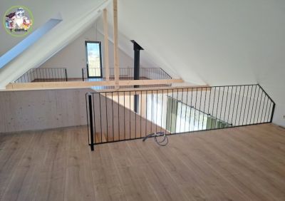 kovové zábradlie, Korňa