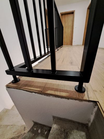 detail ukotvenia schodiska, Stará Bystrica