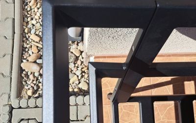 Kovová sedacia súprava - detail