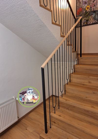 schodisko s kovovým zábradlím, Malacky